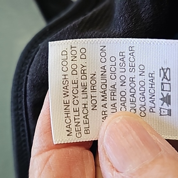 Time and Tru one peice bathing suit black and white. 2X 20W-22W.‎ - Picture 7 of 9